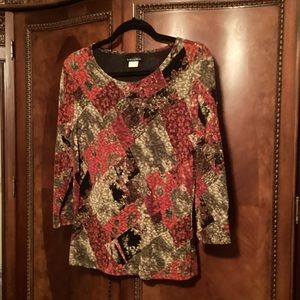 Multi red top. Size Large